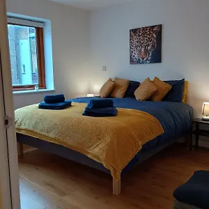 Lovely 1 Bedroom In South East Appartamento