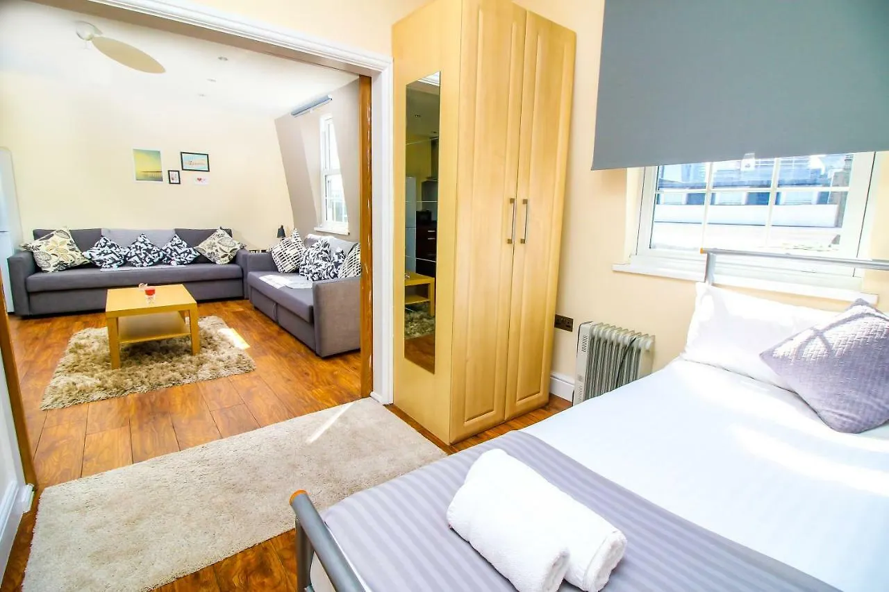 City View Flat @ Liverpool St. Londra