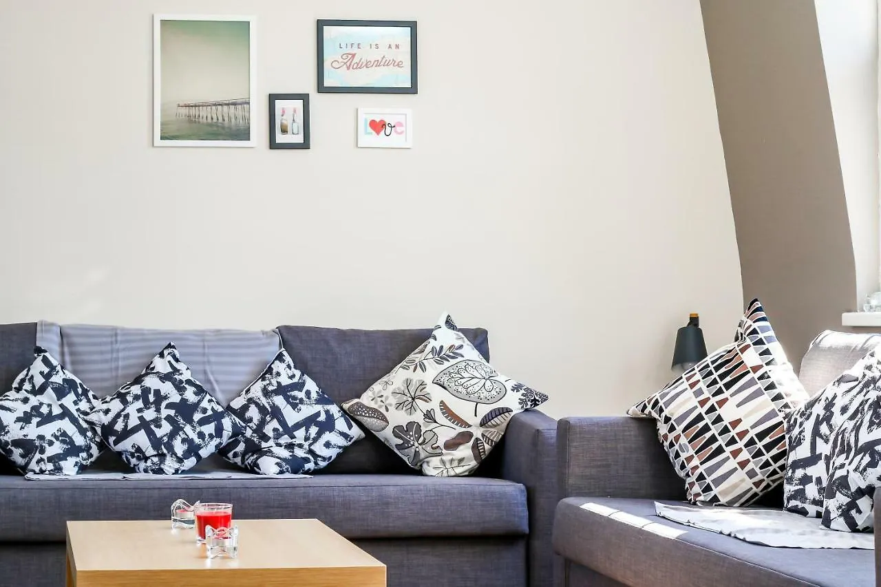 City View Flat @ Liverpool St. Londra Daire