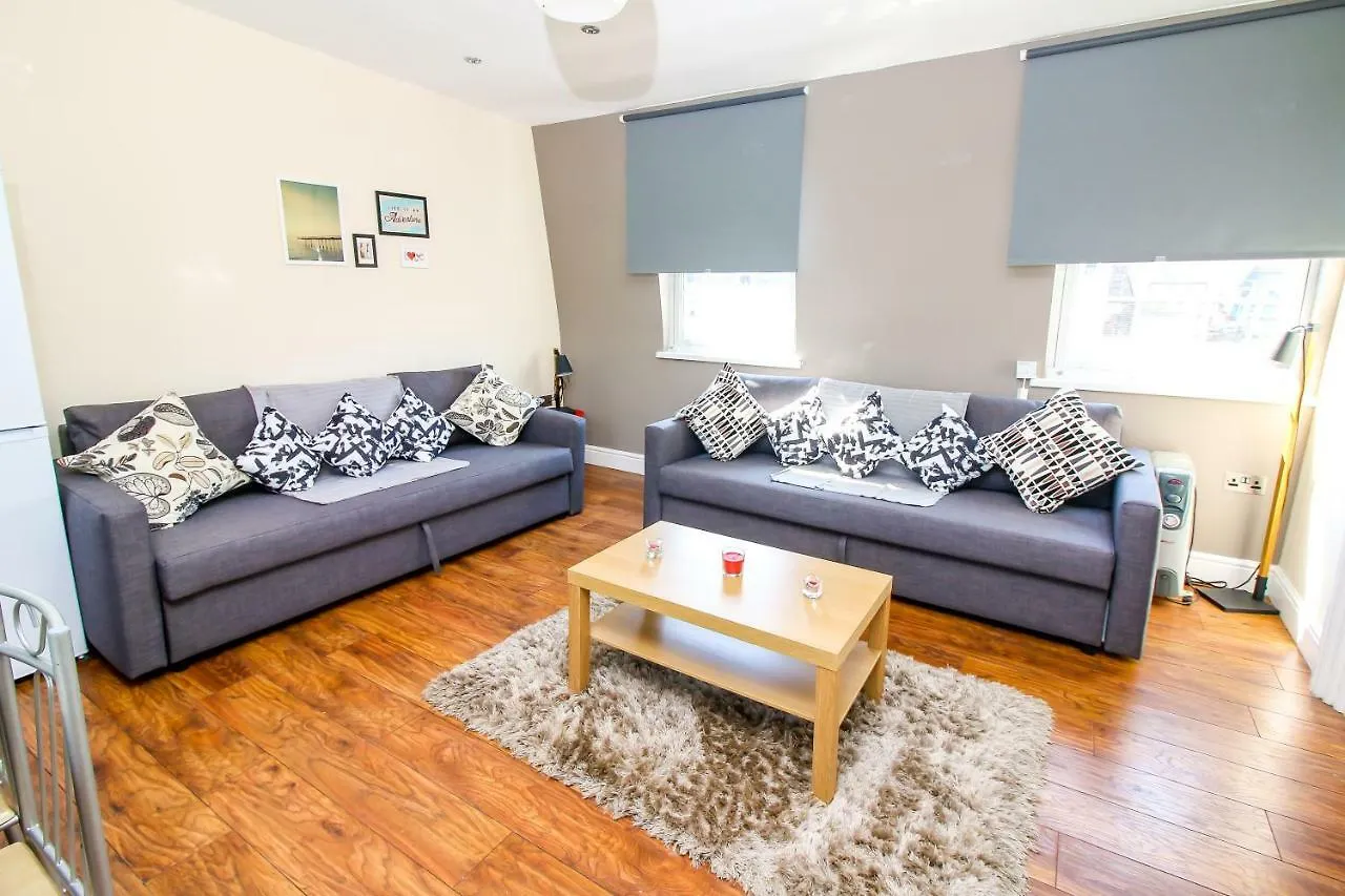 City View Flat @ Liverpool St. Londra