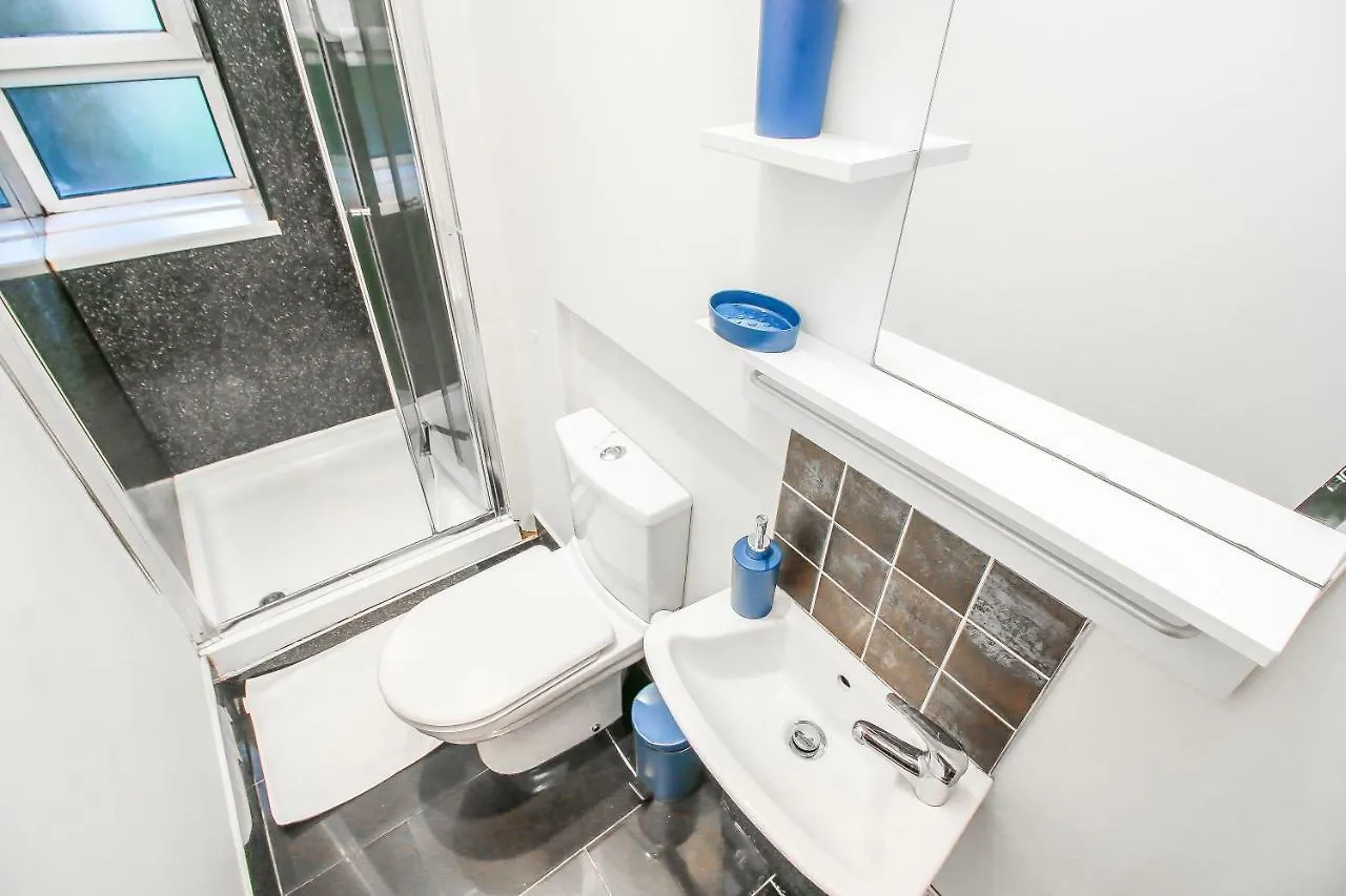 City View Flat @ Liverpool St. Londra Daire
